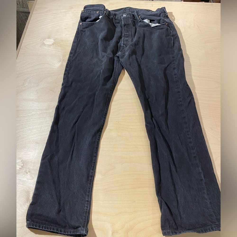 501 Levi Strauss Button Fly Jeans Black 40 x 32 (BK)